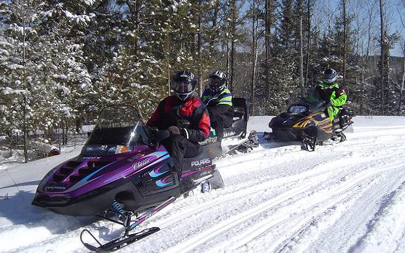 Snowmobiling-3